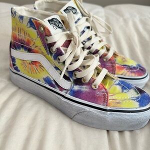 Women’s Vans Tie-Dye High-Top Sneakers